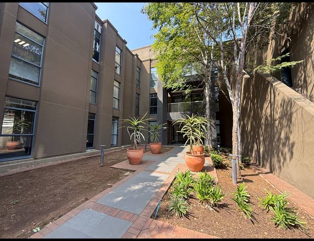 157M² OFFICE TO LET IN ROSEBANK